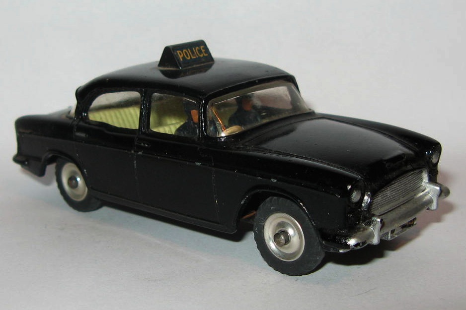 256 HUMBER HAWK POLICE CAR.jpg